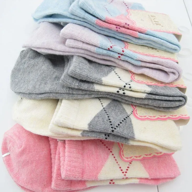 10Pairs Women's Casual Rhombus Design Pattern Winter Socks