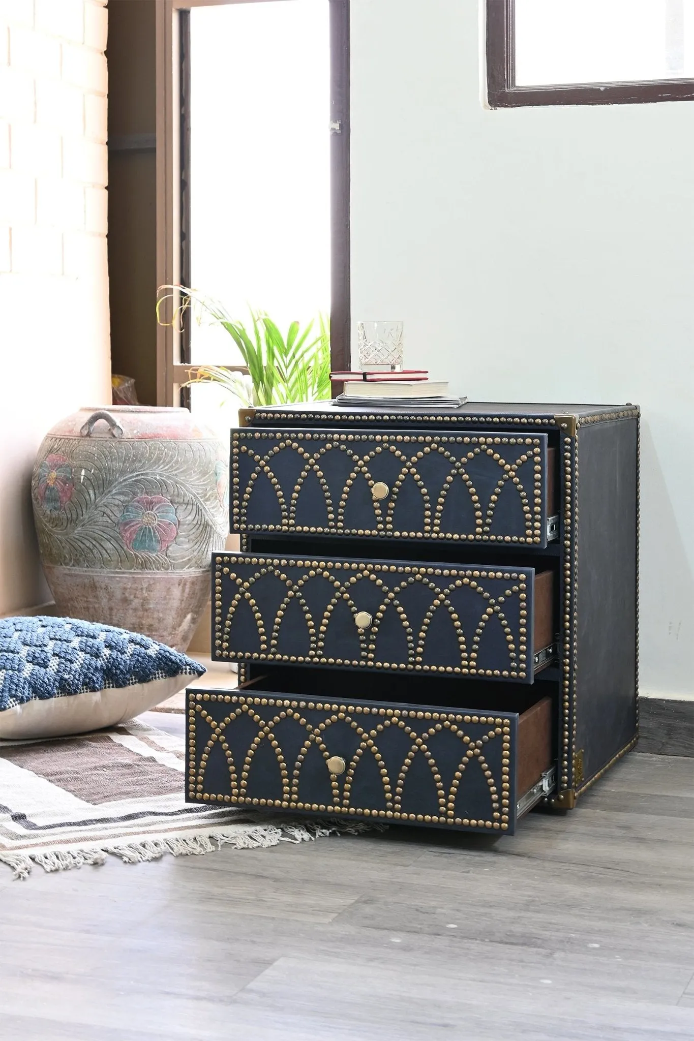 AMY - CHEST OF DRAWERS - LEATHER