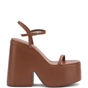 Wanda Platform Sandal In Caramel Leather